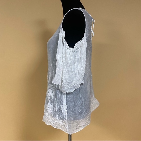 Le Marais Paris White Floral Lace Cold Shoulder Sheer Blouse Top Size XL - Picture 4 of 10